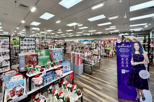 The store specializes in boutique items, gifts, greeting cards, apparel and more. (Thalia Guzman/Community Impact)