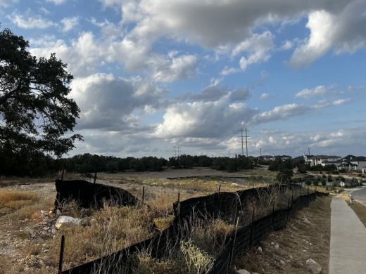 A view of the park's site from Tomichi Trail. (Karoline Pfeil/Community Impact)