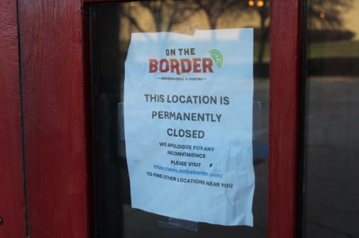 Sign on the On The Border front door announcing it's closure