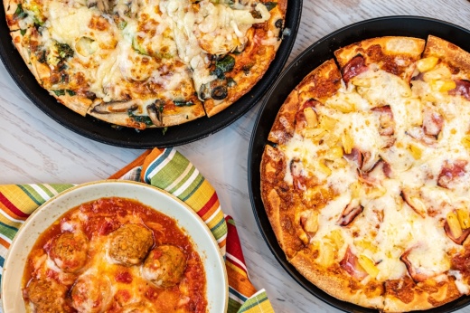 Singas Famous Pizza is expanding its brand to Texas with a Cy-Fair location. (Courtesy Singas Famous Pizza)