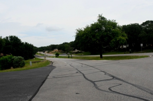 The northbound lane of Fair Oaks Parkway between Pimlico Lane and Dietz Elkhorn will be closed June 9-13. (Jarrett Whitener/Community Impact)
