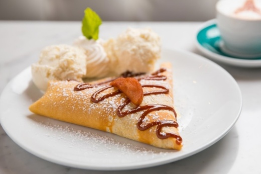 Crepe with ice cream