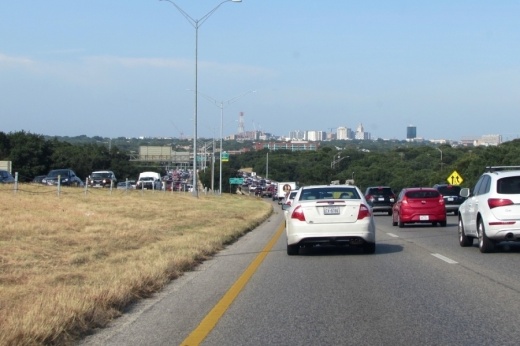 A proposed $1 billion extension of MoPac South would add express toll lanes from Cesar Chavez Street to Slaughter Lane, aiming to reduce peak-hour commute times despite ongoing public scrutiny and legal challenges. (Community Impact staff)