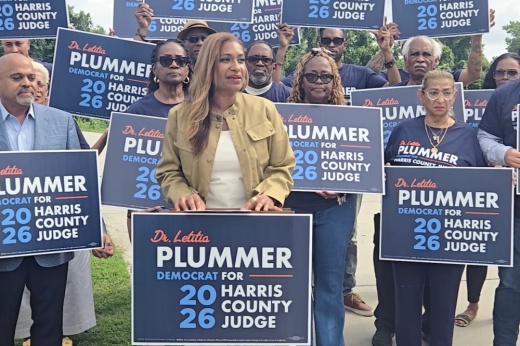 A photo of Letitia Plummer speaking.