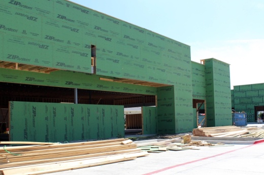 Under-construction single-store retail development.