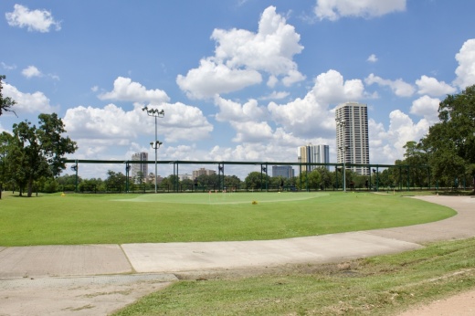 The Hermann Park Golf Course is an 18-hole, par 70 layout that includes tree-lined fairways, strategically placed bunkers and water hazards that are meant to test both accuracy and course management. (Cassandra Jenkins/Community Impact)