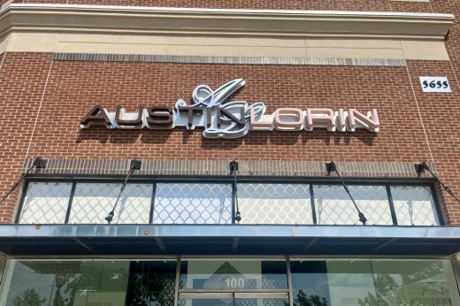 Austin Lorin sign