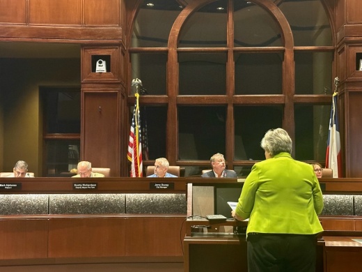 Cassie Smith presents the budget to City Council