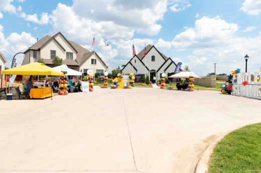 Image of new model homes at Trinity Falls.
