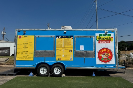 Exterior of Indie Bol food truck
