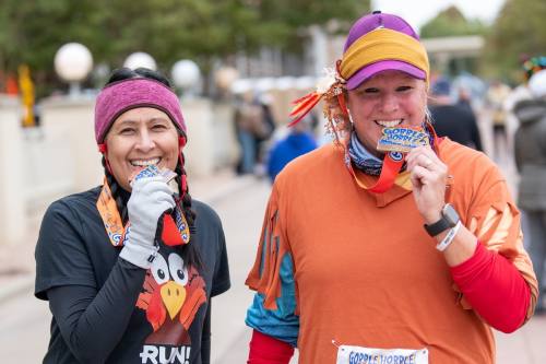 two Gobble Hobble 5K race participants