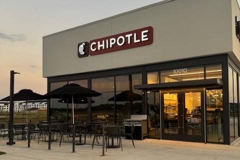 The company introduced the Chipotlane in early 2018 to make pickups faster and more convenient for guests and delivery drivers. (Courtesy Chipotle)