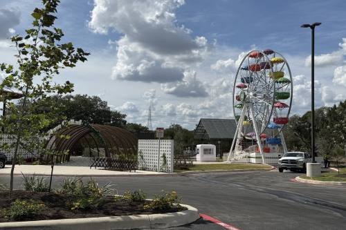 Elsewhere Too feature eclectic design and a 53 foot tall ferris wheel at its new North San Antonio location. (Andrew Creelman/Community Impact)