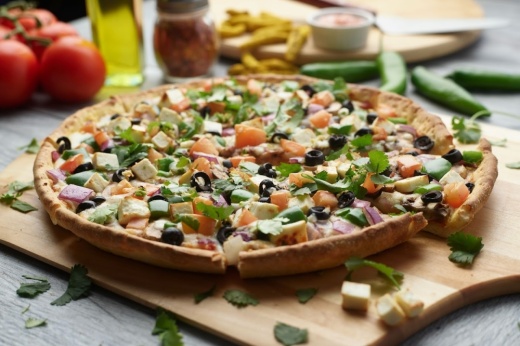 Pizza Twist serves wings, salads, pasta, traditional pizzas and Indian-fusion pizzas. (Courtesy Pizza Twist)