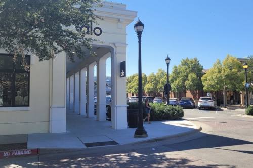 Store front Alo in Southlake