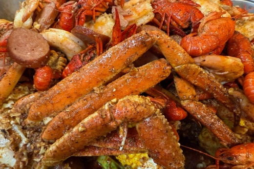 Surfing Crab offers a variety of seafood that can come fried, boiled or in a po'boy sandwich. (Courtesy Surfing Crab)