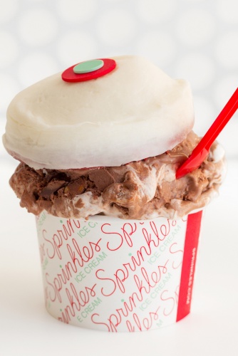 Sprinkles Cupcakes is most known for starting the cupcake bakery craze. Its other treats include cookies and ice creams.