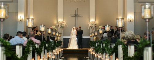 Piazza on the Green has a 325-seat wedding chapel.