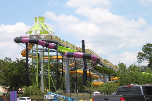 Wet'N'Wild Splashtown recognizes emergency responders and youth with special events this week.