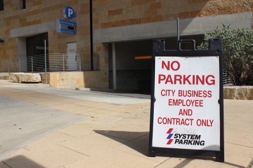Austin City Council debated whether to continue subsidizing City Hall parking for patrons and employees of downtown businesses. 