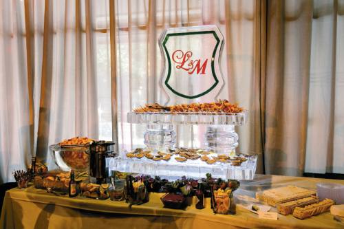 Customers can order custom-designed sculptures for events across the Austin metro area.