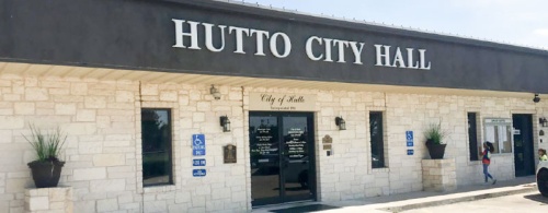 Hutto city officials are discussing a partnership between the HEDC and the chamber.