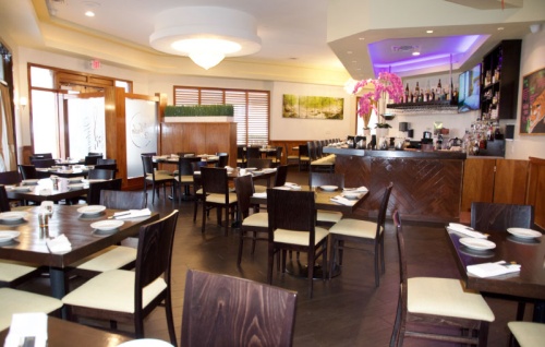 Jade, located in Davenport Village, offers a casual environment to taste dishes with an Asian flavor. 