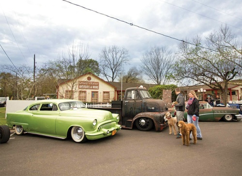 Rally in the Alley features pre-1968 vehicles, vendors, food and live music.