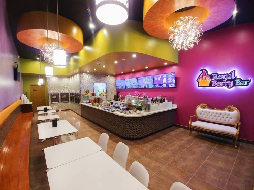 The business sells frozen yogurt, all-natural fruit smoothies, fresh pressed juice, bubble tea, iced coffee and coffee smoothies.