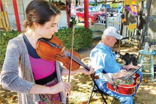 The city of Tomball hosts its annual Bluegrass Festival Oct. 27 with the fan-favorite Shade Tree Jam, an impromptu jam session in the courtyard of Granny's Korner.