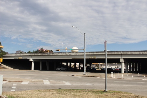TxDOT will close the I-45 southbound mainlanes at Rayford and Sawdust roads, Jan. 18-21. 