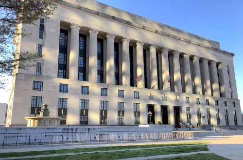 The Metropolitan Courthouse is located at 1 Public Square, Nashville.