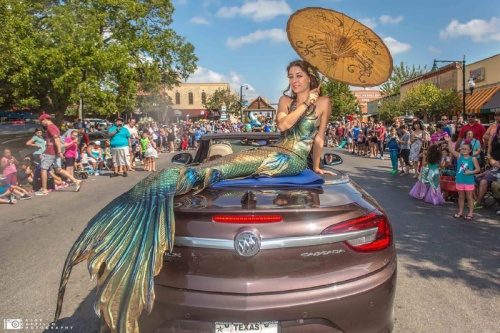Mermaid Society SMTX hosted its annual Splash festival for the first time in 2016.