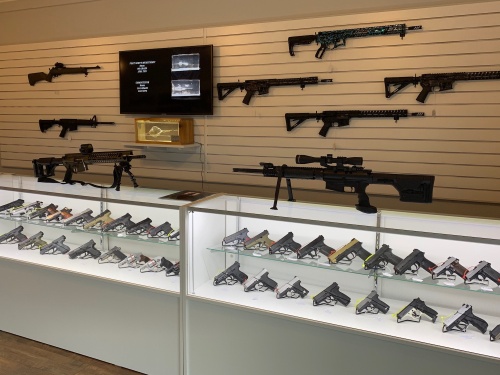 K and L Arms sells firearms and accessories.