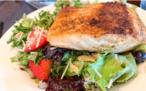 Dining options are available at Texas Bistro at Park View with selections such as fresh fish and seasonal vegetables.