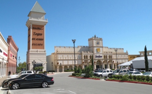 A'Gaci is closing its doors at San Marcos Premium Outlets. 