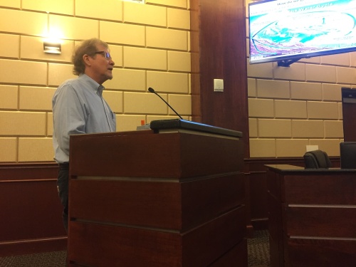 Rick Scadden, board president of the Southwestern Travis County Groundwater Conservation District, delivers a presentation to Bee Cave City Council on Sept. 24.