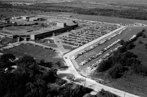 This photo of the current campus, which was built in the 1960s, was taken in the 1970s. 